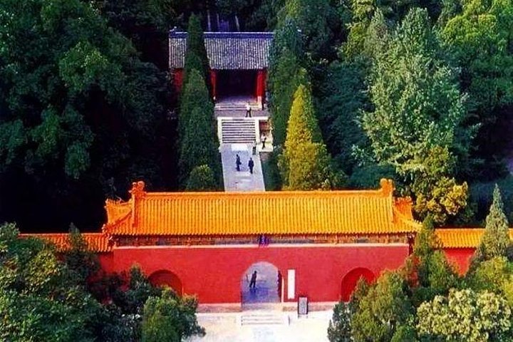 Tour autoguidato di Nanchino da Yangzhou con auto privata e servizio autista