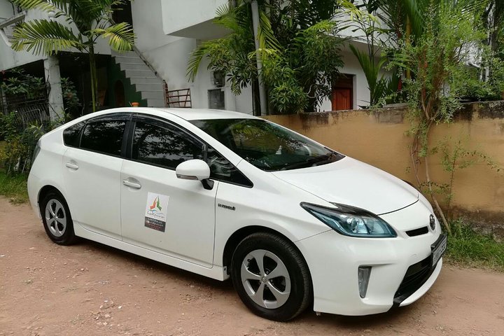 Flughafen Jaffna (JAF) nach Unawatuna City Privattransfer