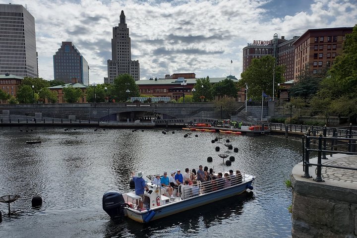 Stadtrundfahrten auf dem Meer : Historische Bootstouren durch Providence