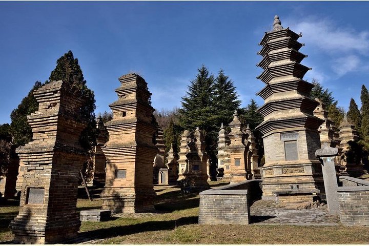 Excursión privada de día completo al templo Shaolin y al monte Song desde Zhengzhou