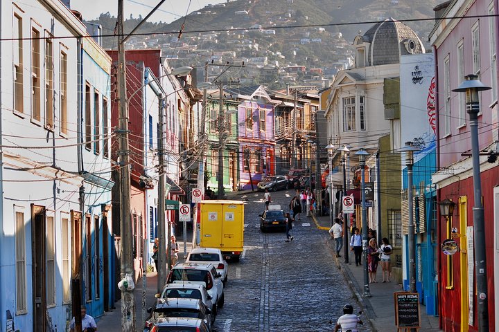 Famoso Valparaíso! Premium Walking Tour con una guida nativa