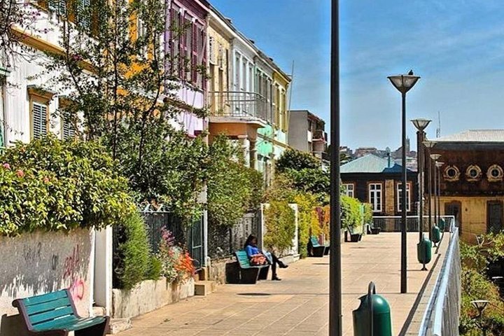 Famoso Valparaíso! Premium Walking Tour con una guida nativa
