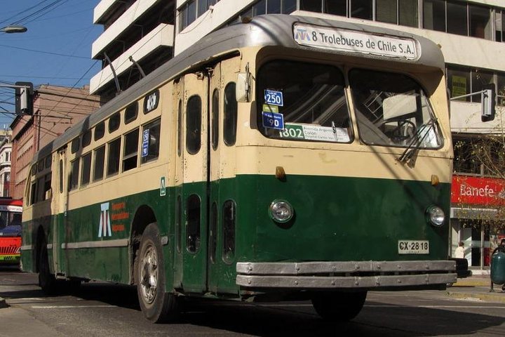 Famoso Valparaíso! Premium Walking Tour con una guida nativa