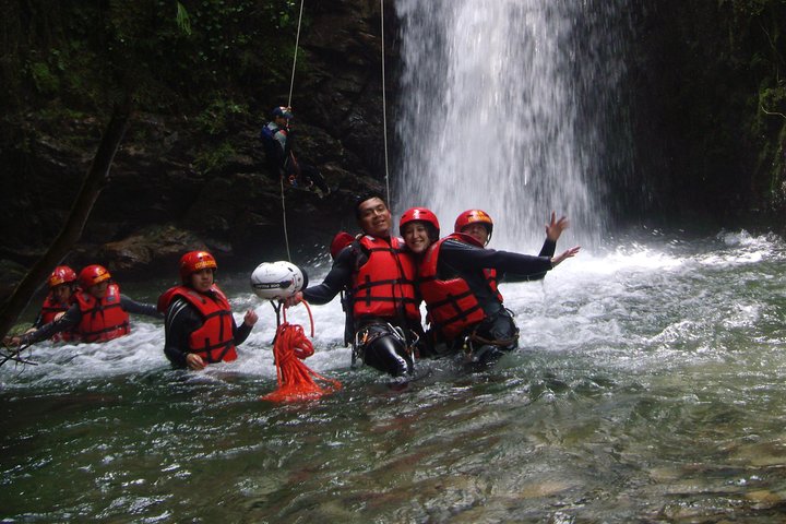 Canyoning - Cashaurco Sonderangebot für den Urlaub. Für einen Tag -Puyo