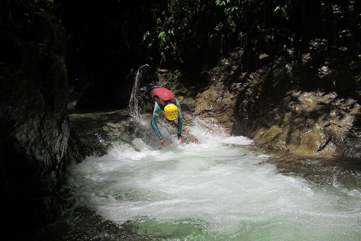 Canyoning - Cashaurco Sonderangebot für den Urlaub. Für einen Tag -Puyo