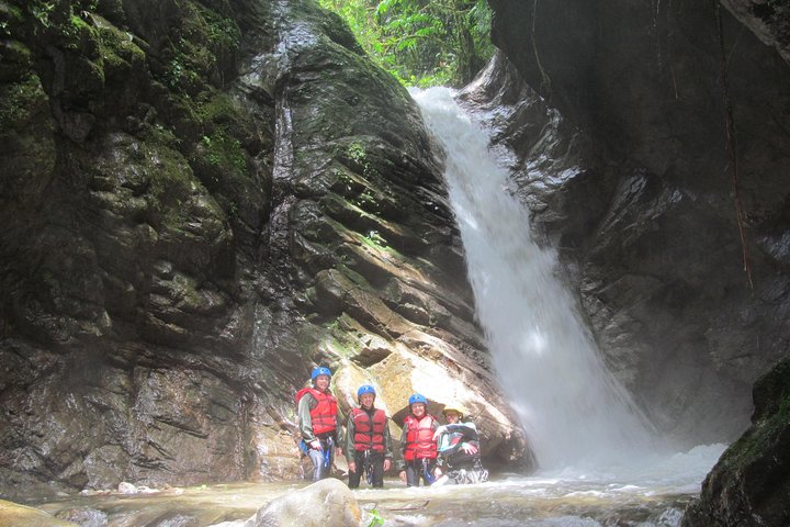 Canyoning - Cashaurco Sonderangebot für den Urlaub. Für einen Tag -Puyo