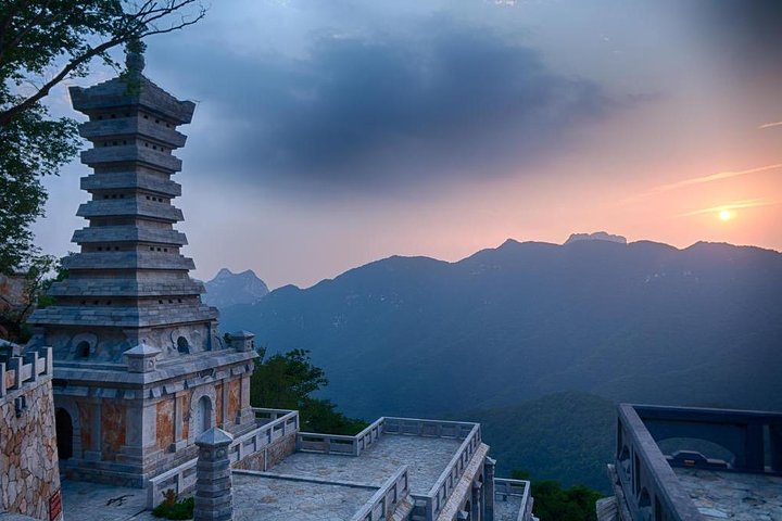 Excursión privada de día completo al templo Shaolin y al monte Song desde Zhengzhou