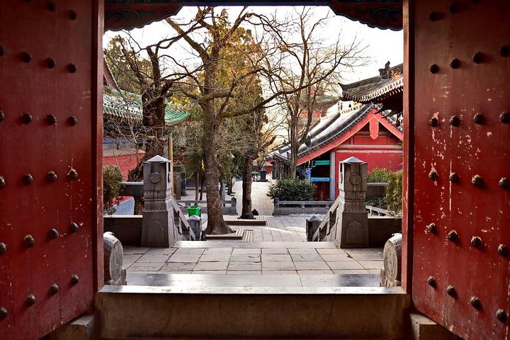 Excursión privada de día completo al templo Shaolin y al monte Song desde Zhengzhou