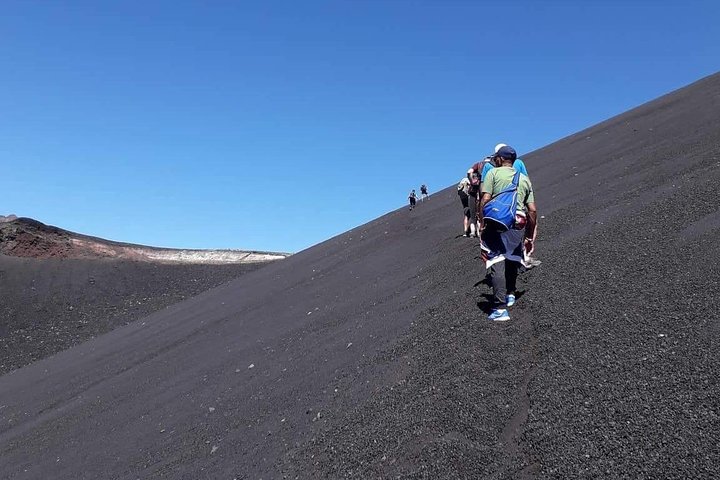 Wanderung zum Petit Pico und zum Krater von 2014