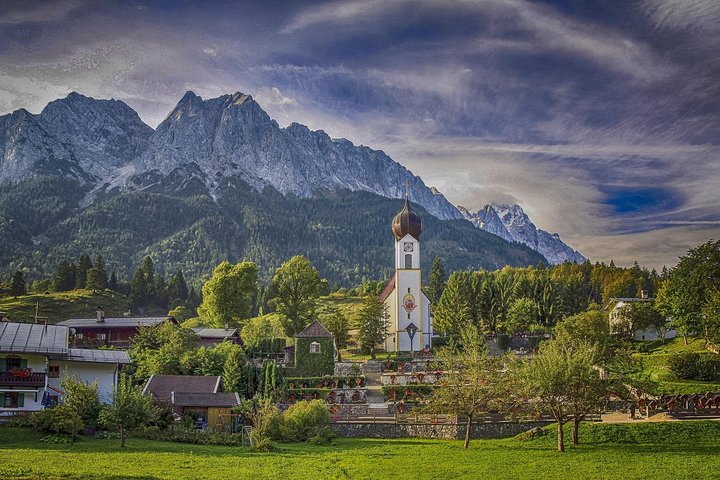 Tour privato a piedi di Garmisch-Partenkirchen con una guida professionale
