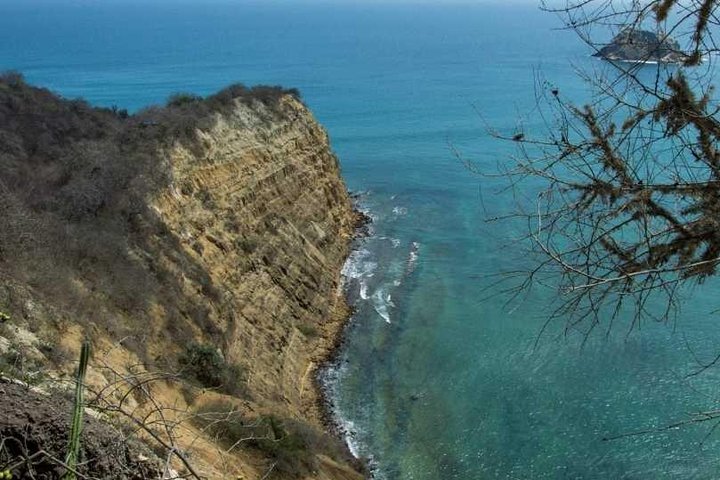 Escursione subacquea a Machalilla: vita marina e acque cristalline.
