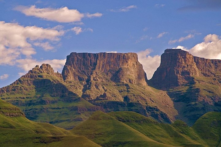 Drakensberg Mountains & Nelson Mandela Capture Site Ganztägige Safari