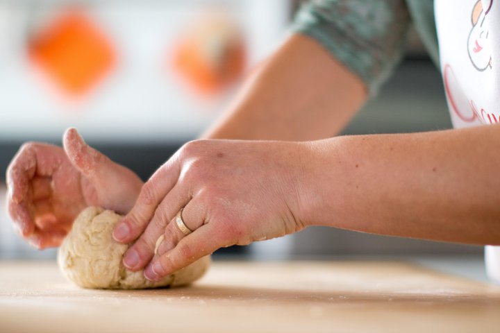 Pasta maken bij een local thuis met proeverij in Aosta