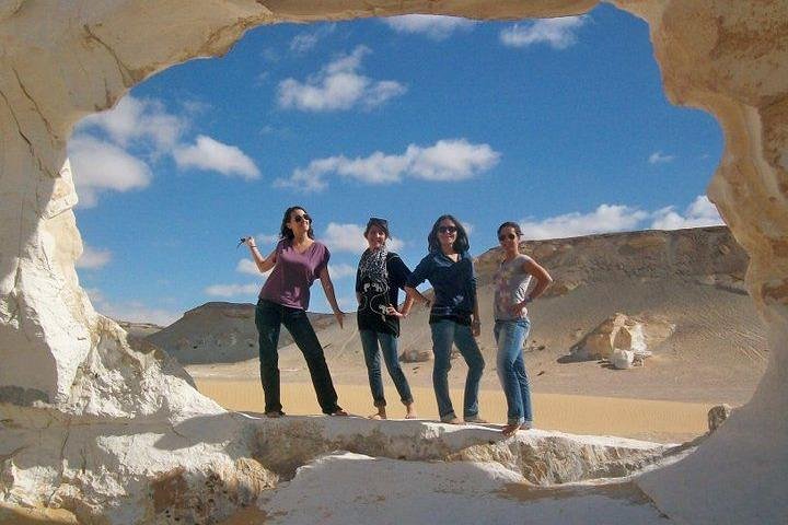 2 - Dag Bahariya Oasis Witte en Zwarte Overnachting Camping Jeep Tour