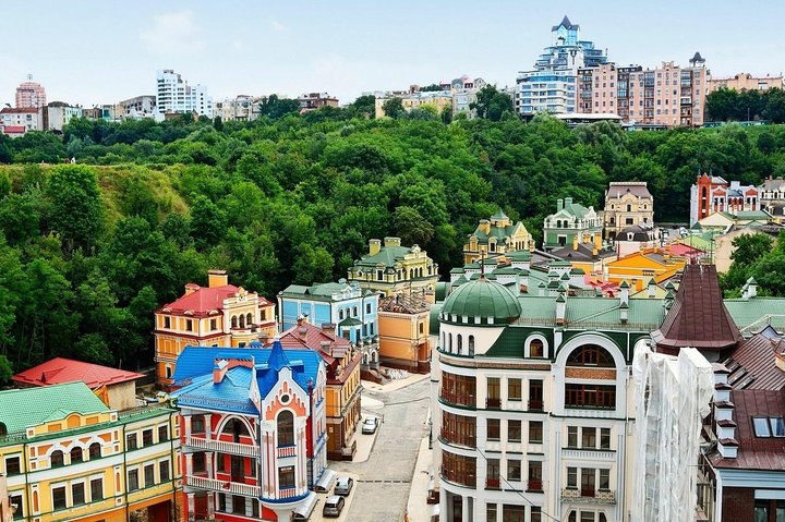 Kiev Transfer privato di partenza dalla città di Kiev all'aeroporto di Kiev Zhulhany IEV