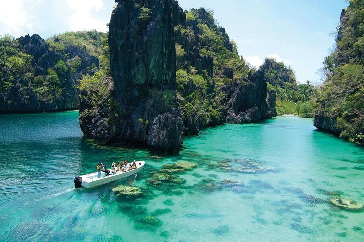 El Nido Island Hopping Day Tour fra Puerto Princesa City