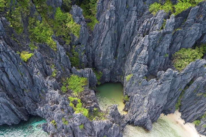 El Nido Island Hopping Day Tour fra Puerto Princesa City