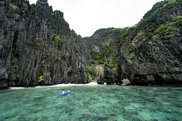 El Nido Island Hopping Day Tour fra Puerto Princesa City