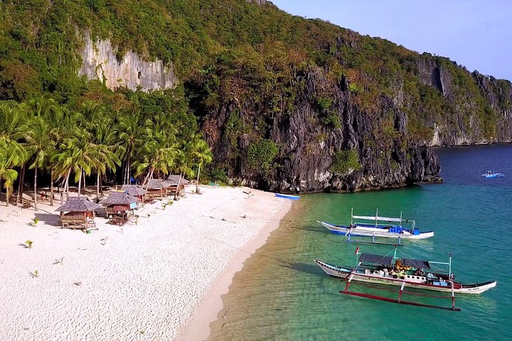 El Nido Island Hopping Day Tour fra Puerto Princesa City