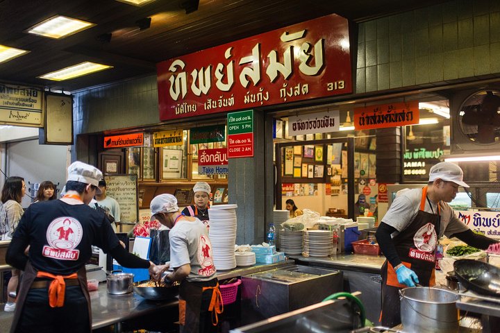 Bangkok om natten: Templer, markeder og mat Tuk-Tuk tur