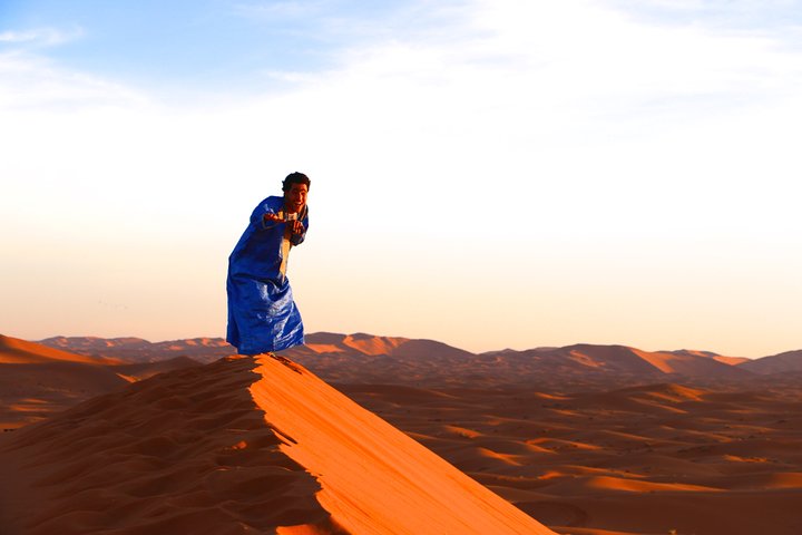 En Merzouga: medio día Safari 4x4 al atardecer con sandboard en las dunas de Erg Chebbi