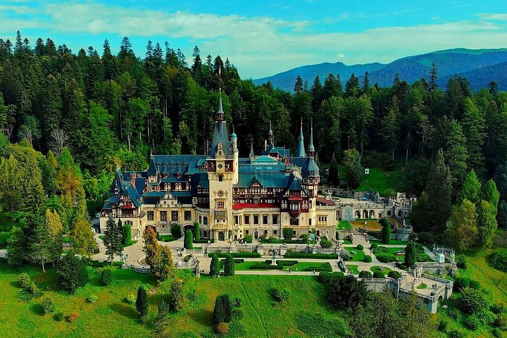 Visite du château de Brasov: visite privée du château de Bran et du palais Peles à Sinaia