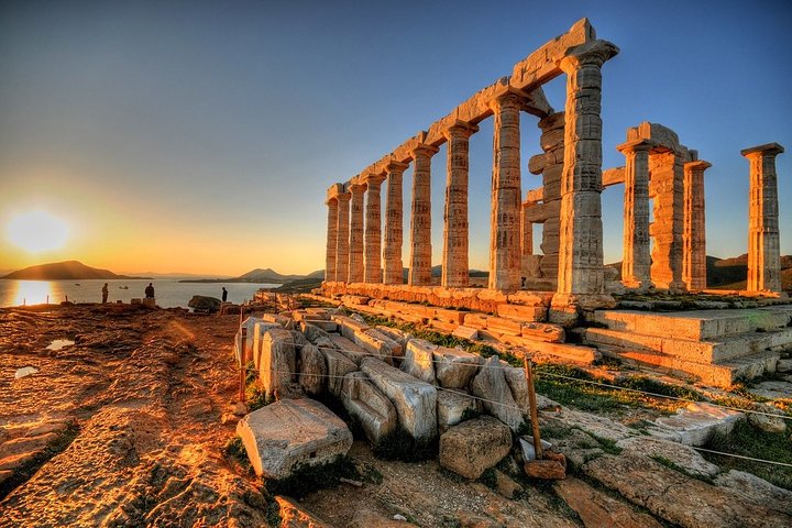 Tour privato di lusso di 3 ore di luci e viste della città di Atene di notte