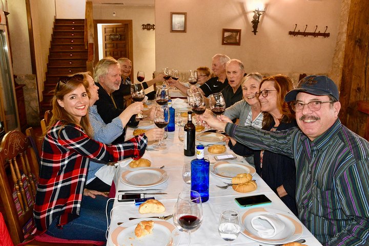 Visite exclusive: Ribera del Duero "comme un indigène", avec de l'agneau dans un four à bois