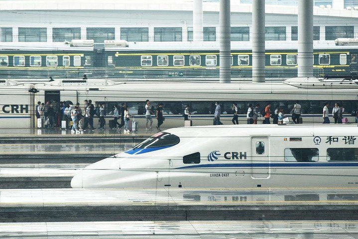 Traslado privado de llegada desde la estación de tren de Wuxi al hotel de la ciudad