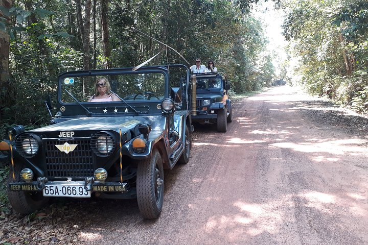 Explore o norte da ilha de Phu Quoc por Jeeps do Exército Clássico