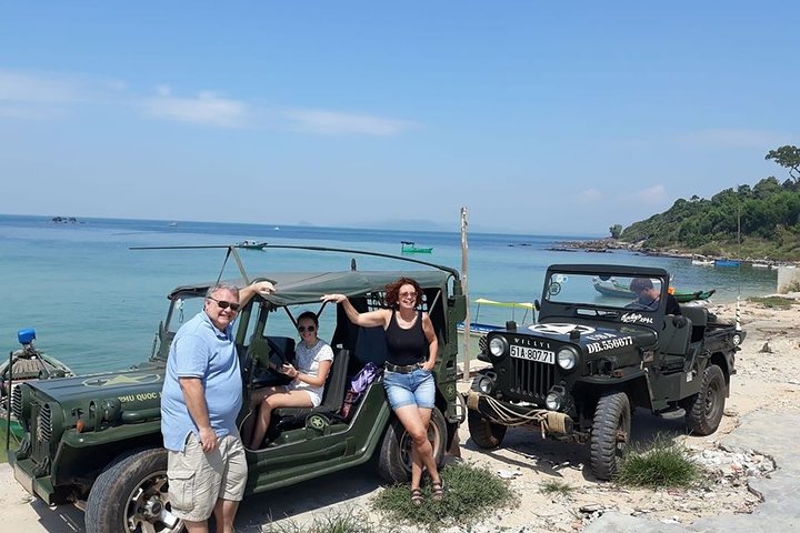 Explore o norte da ilha de Phu Quoc por Jeeps do Exército Clássico