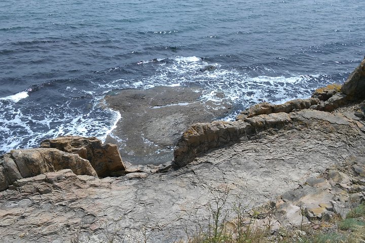 Visita l'esclusiva e unica isola bulgara del Mar Nero, Saint Anastasia