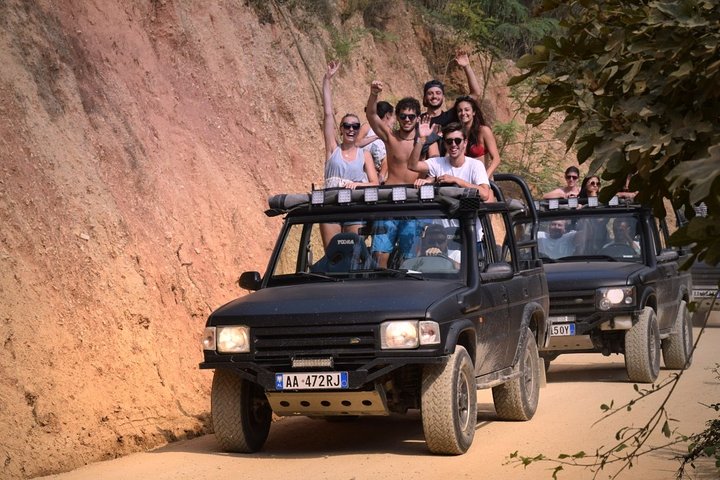 Tour en Jeep Saranda, Ojo Azul, Castillo, Playa Secreta y Off-Road