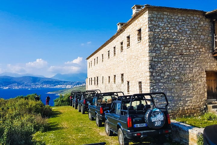Tour en Jeep Saranda, Ojo Azul, Castillo, Playa Secreta y Off-Road