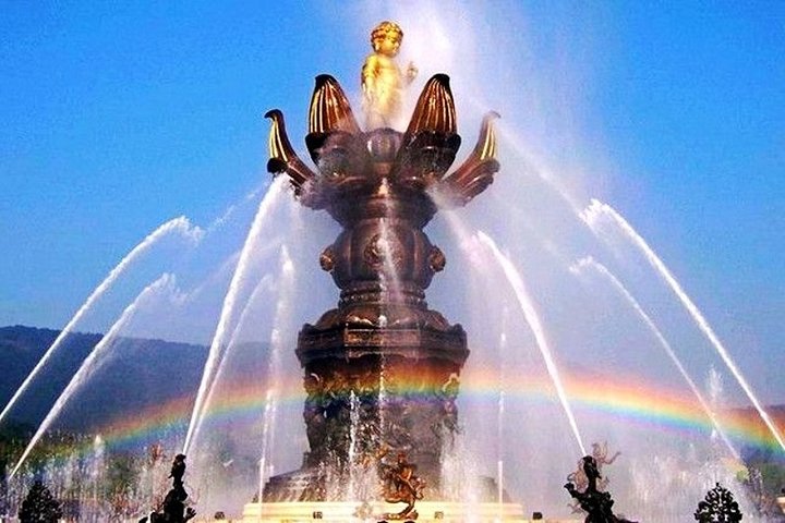 Wuxi Private Day Tour com Lingshan Buddhist Scenic Spot e Taihu Yuantouzhu