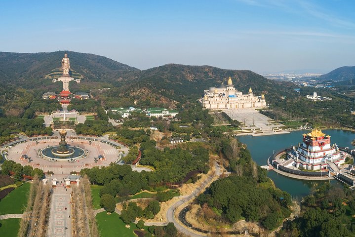 Excursión privada de un día a Wuxi con Lingshan Buddhist Scenic Spot y Nianhua Bay Village