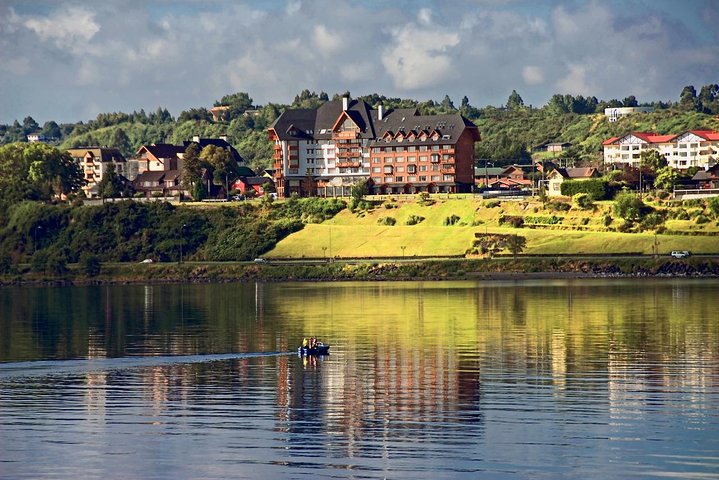 Puerto Montt Ankunft am Flughafen Transfer zum Hotel in Puerto Varas