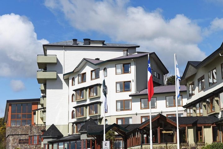 Puerto Montt Ankunft am Flughafen Transfer zum Hotel in Puerto Varas