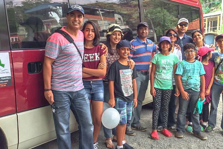 Traslado privado de la ciudad de Ingiriya al aeropuerto de Colombo (CMB)