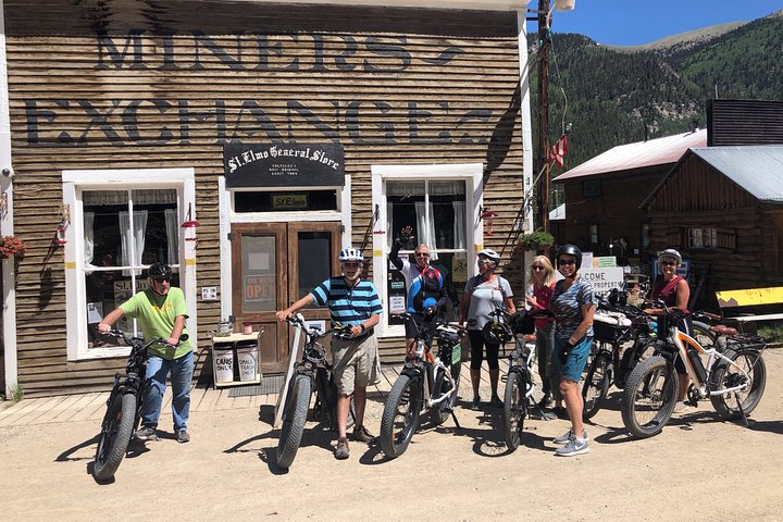 Lej en e-cykel, og oplev en sjov, ny måde at udforske Buena Vista, CO på!