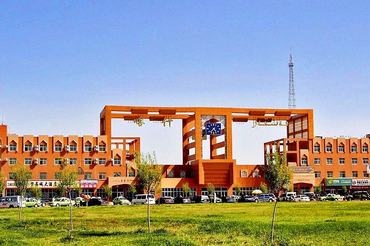 Traslado del aeropuerto de Kashgar al hotel con vehículo privado