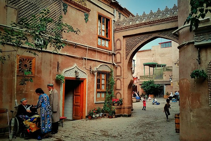 Traslado del aeropuerto de Kashgar al hotel con vehículo privado