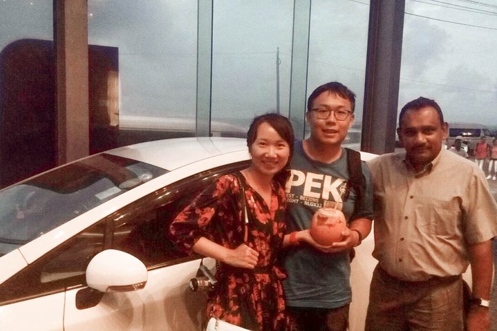Privater Transfer von Kadugannawa City nach Colombo (CMB) Flughafen
