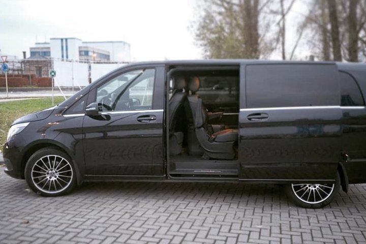 Transporte de / para o Aeroporto de Bruxelas Bruges (1 a 8 LOCAIS)