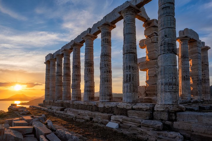 Tour privato di lusso di 3 ore di luci e viste della città di Atene di notte