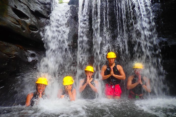 Okinawa Iriomote Island 1-dags mangrove-SUP eller kanosejlads og canyoning