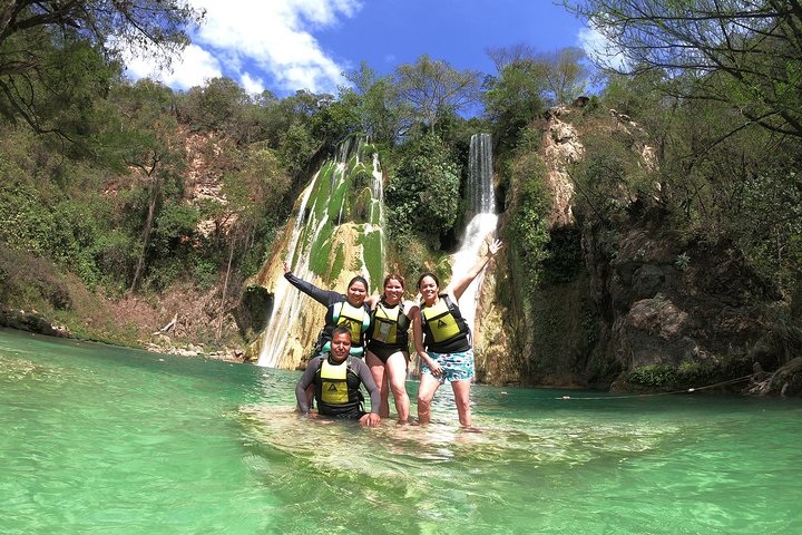 Excursão pelas Cataratas de Minas Viejas e Cachoeiras de Micos
