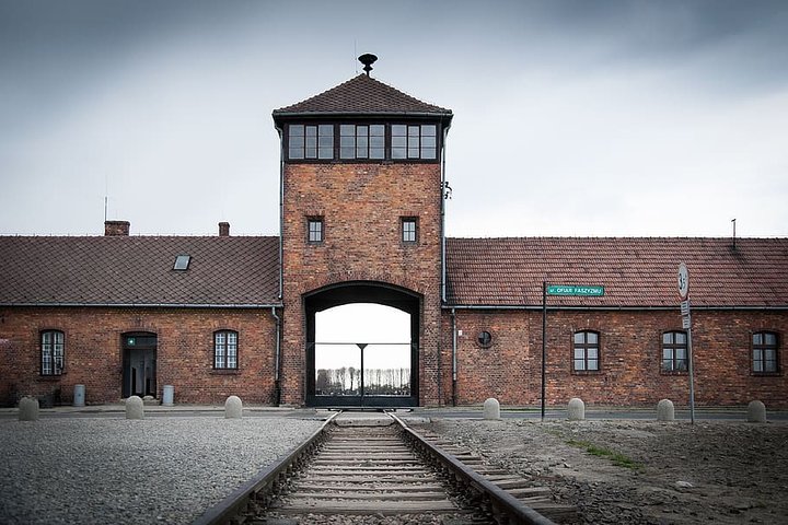 Privat heldagsutflukt til Auschwitz fra Krakow med hotellhenting