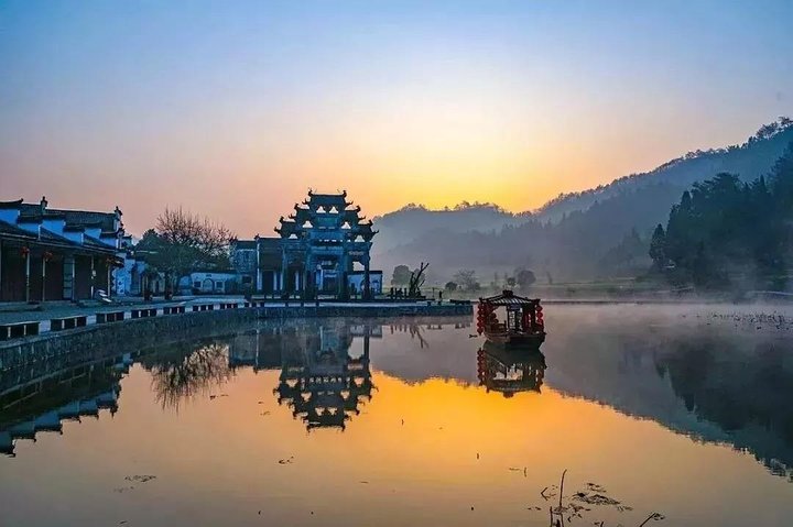 Tour privato di mezza giornata del villaggio antico di Hongcun da Huangshan