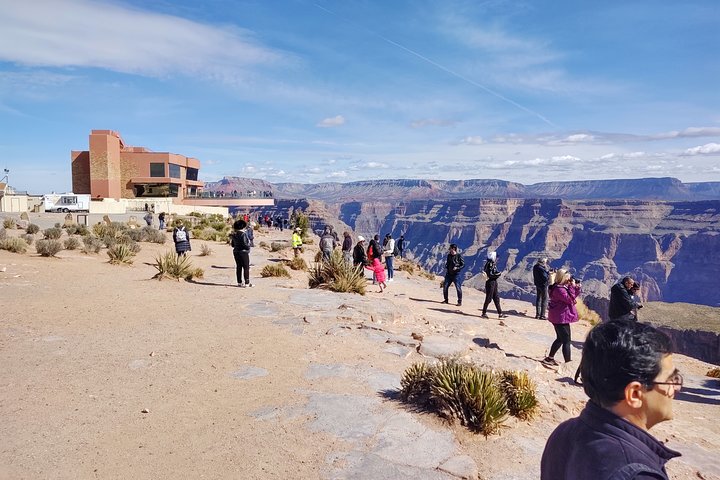 Passeio de Dia em Grupo Pequeno pelo West Skywalk do Grand Canyon a partir de Laughlin, NV
